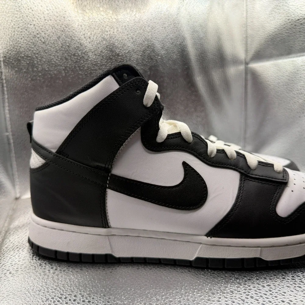 Nike product pair